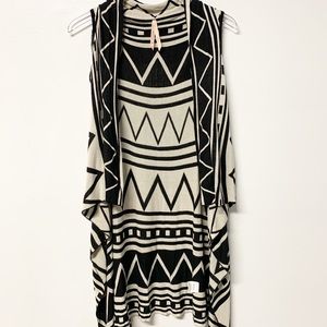 Ally Geometric Vest, Size M